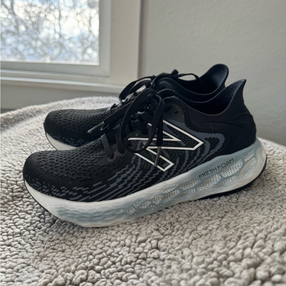 New Balance Fresh Foam 1080v11 - Black - Women’s Size 7